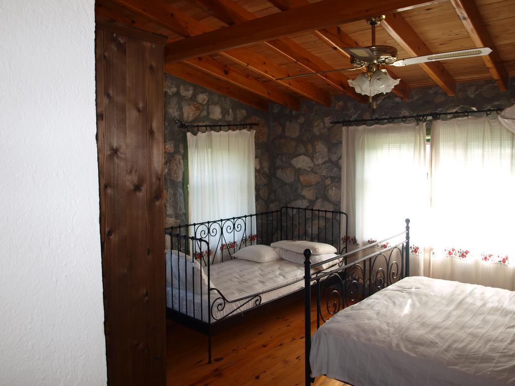 Otantik Tas Ev Dalaman Quarto foto